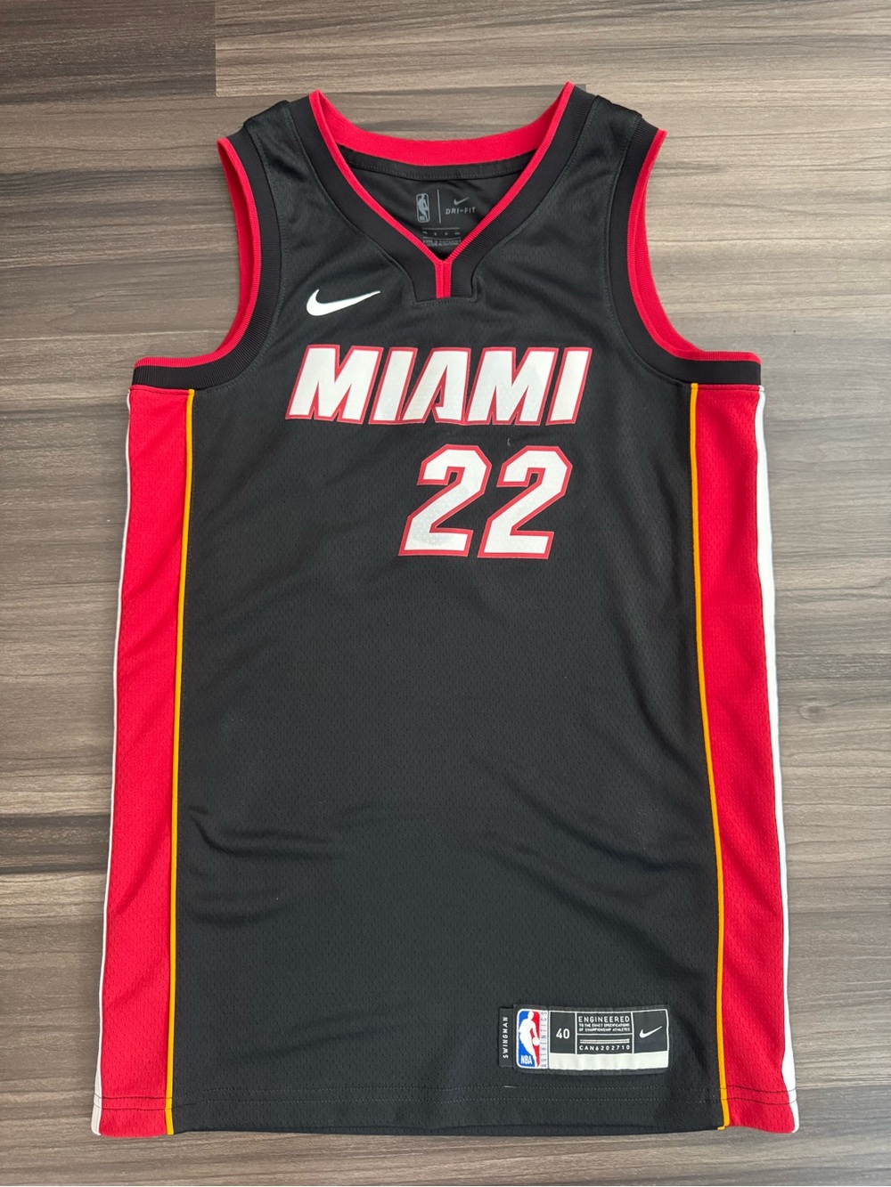 Nike miami heat jimmy butler #22 nba swingman jersey men 40 small